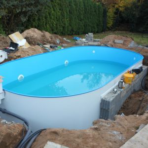 N01-1-Ovalbecken-fertig-aufgebaut..jpg