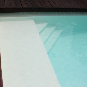 N03-6-Sandfarbene-Folie-mit-Ecktreppe.jpg