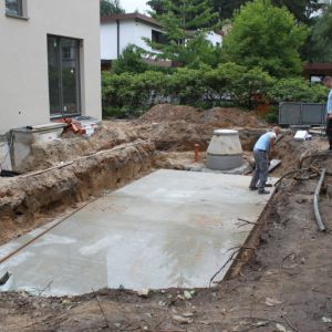 N07-Aushub-und-Bodenplatte-sind-fertig.jpg